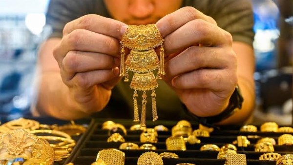 أسعار الذهب في الإمارات تواصل الصعود وعيار 21 يقترب من 492 درهم