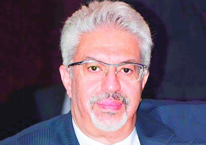 الذهب يتخطى أرقامه التاريخية محليا وعالميا والأوقية تقترب من خمسة آلاف دولار