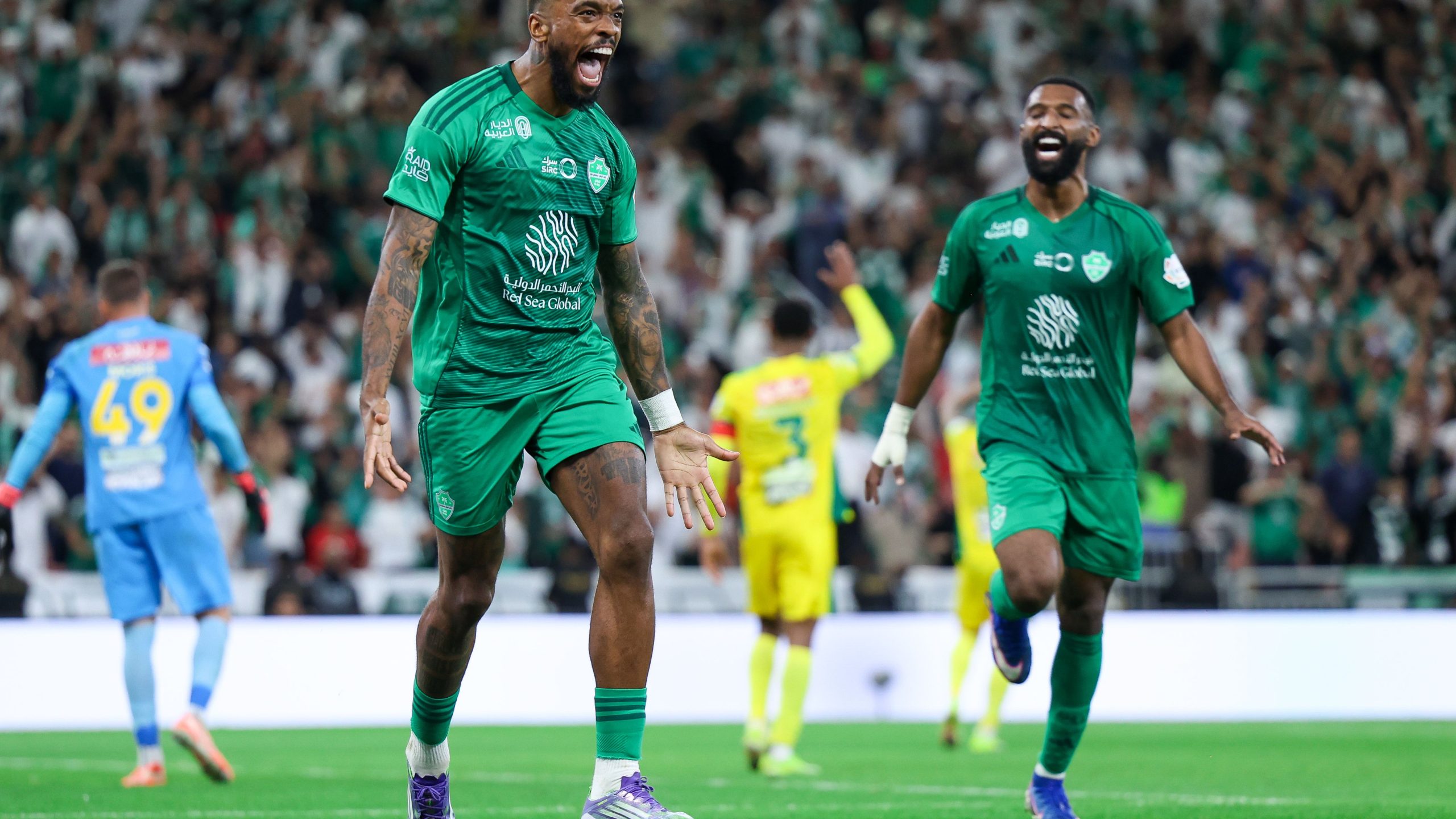 القنوات الرسمية التي تنقل مباراة نيوم والأهلي في دوري روشن السعودي 2025-2026 وكيفية متابعتها عبر الإنترنت بكل سهولة