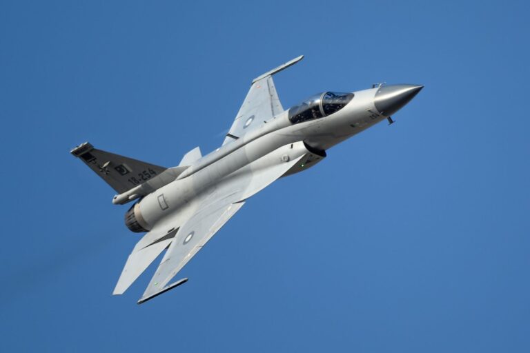المغرب يفتح مفاوضات مكثفة مع باكستان لشراء مقاتلات JF-17 الحديثة