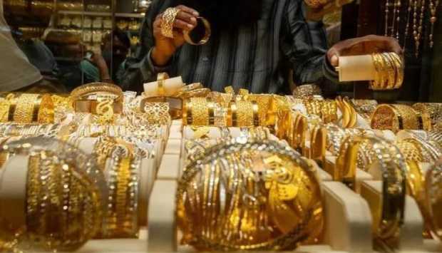 سعر الذهب عيار 18 يرتفع والطلب يتزايد على العيار الأقل تكلفة في الأسواق