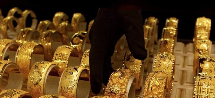 سعر جرام الذهب عيار 21 بالدمغة والمصنعية اليوم الأحد 18 يناير 2026 تحديث مباشر وتحليل أسبوعي شامل لأسعار الذهب