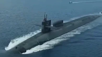 غواصة أمريكية مزودة بـ 150 صاروخ توماهوك تصل الخليج العربي وسط تصاعد التهديدات الإيرانية الباليستية