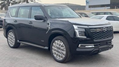 نيسان باترول LE بلاتينيوم سيتي 3.5 لتر موديل 2026 باللونين الأسود والبورجوندي للبيع في دبي
